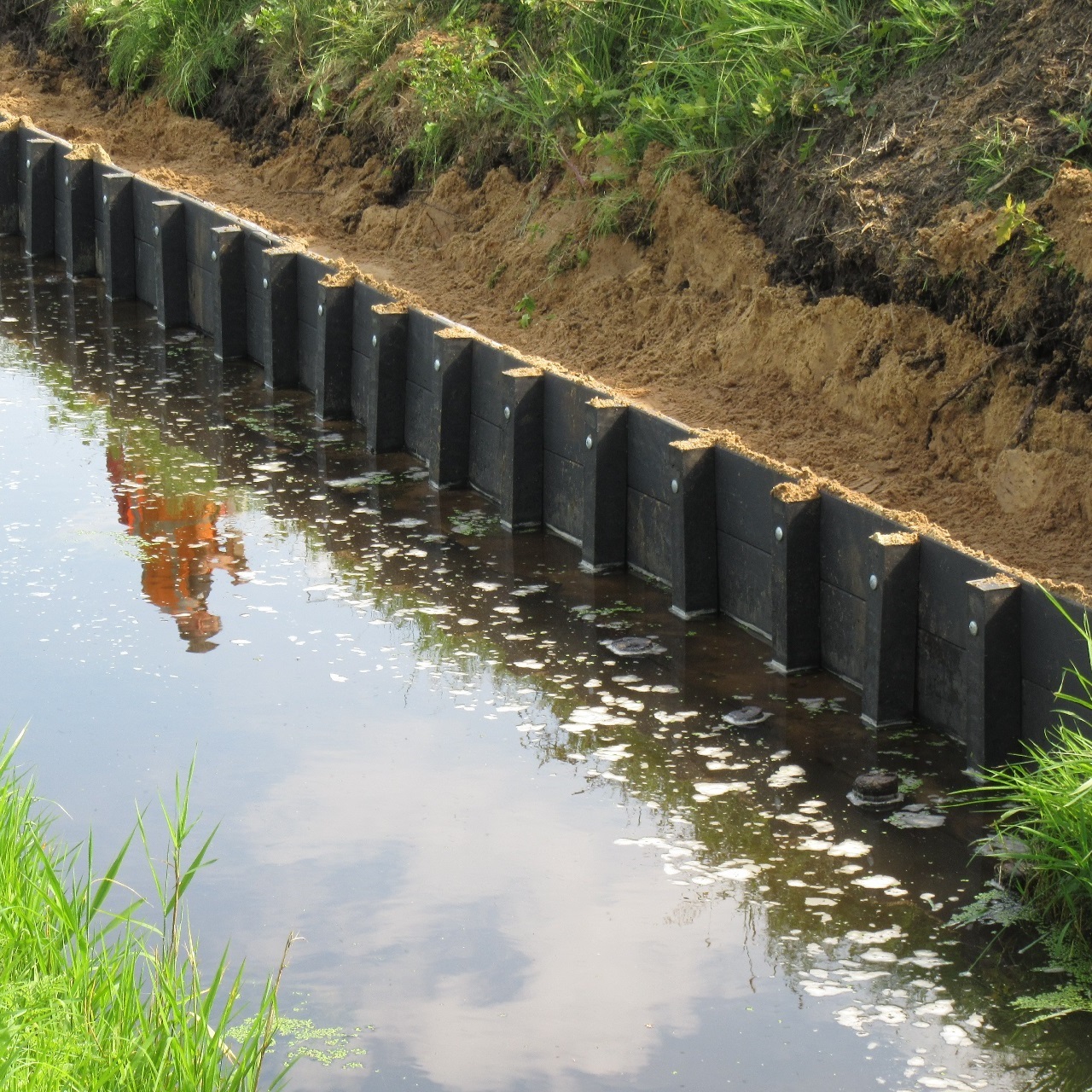 Recycled plastic sheet piling - G&B SYSTEMS